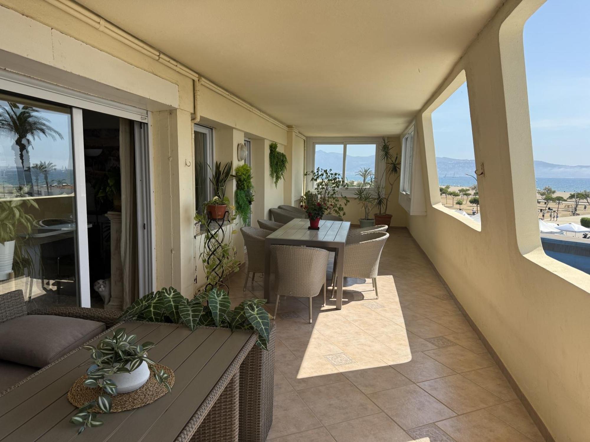 3Apartamento De Tres Habitaciones Empuriabrava Exterior foto